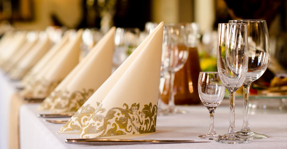 napkin-on-table-hospitality
